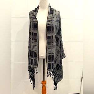 Elegant Gray Plaid Shawl